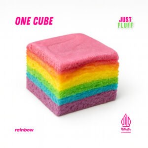 Just Fluff One Cube rainbow, camilan kotak berlapis warna pelangi dengan logo Halal Indonesia